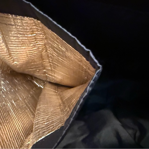 2 Brand new Victoria secret bags - Picture 9 of 11